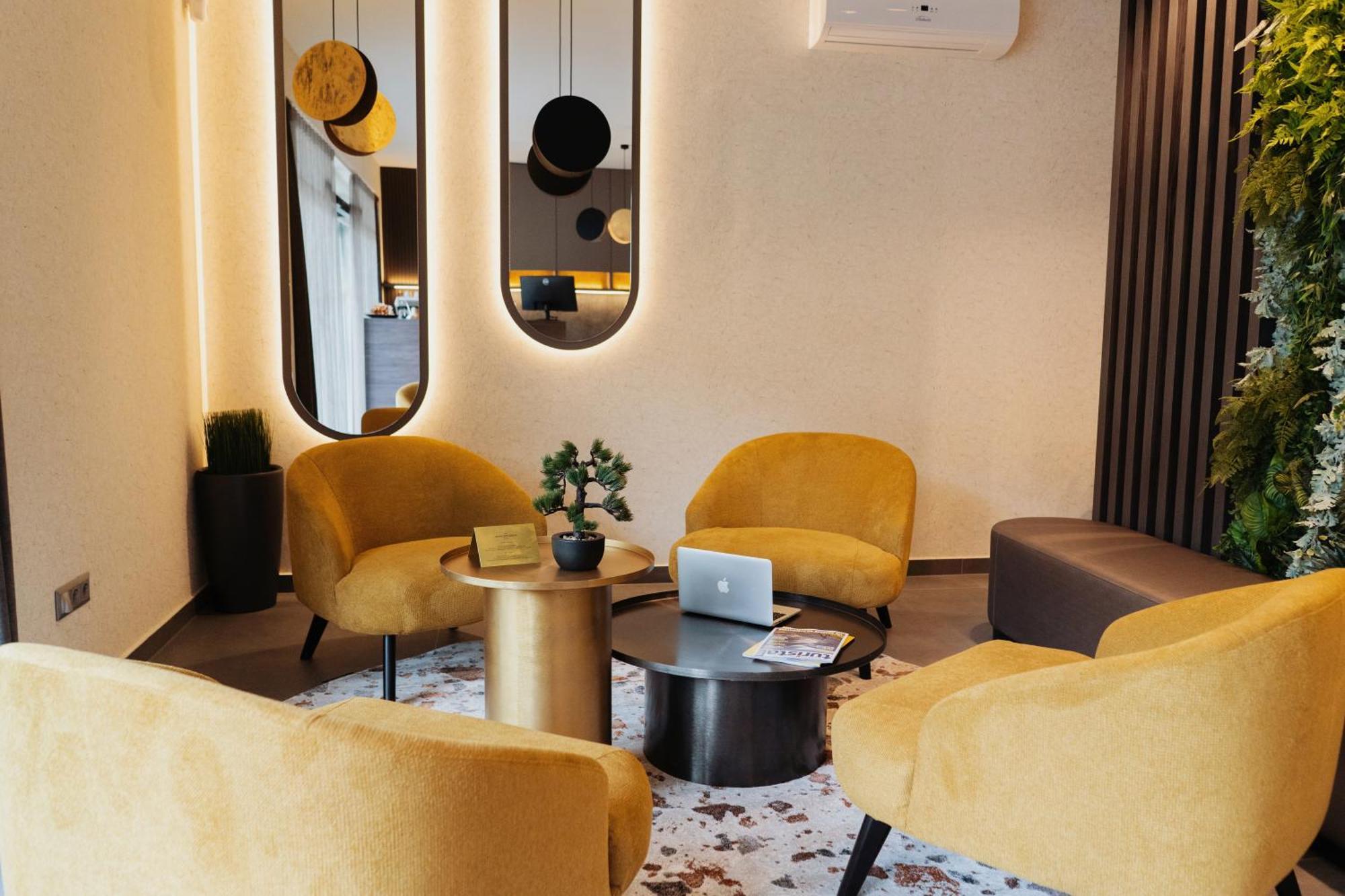Riva Boutique Hotel แซแก็ด ภายนอก รูปภาพ